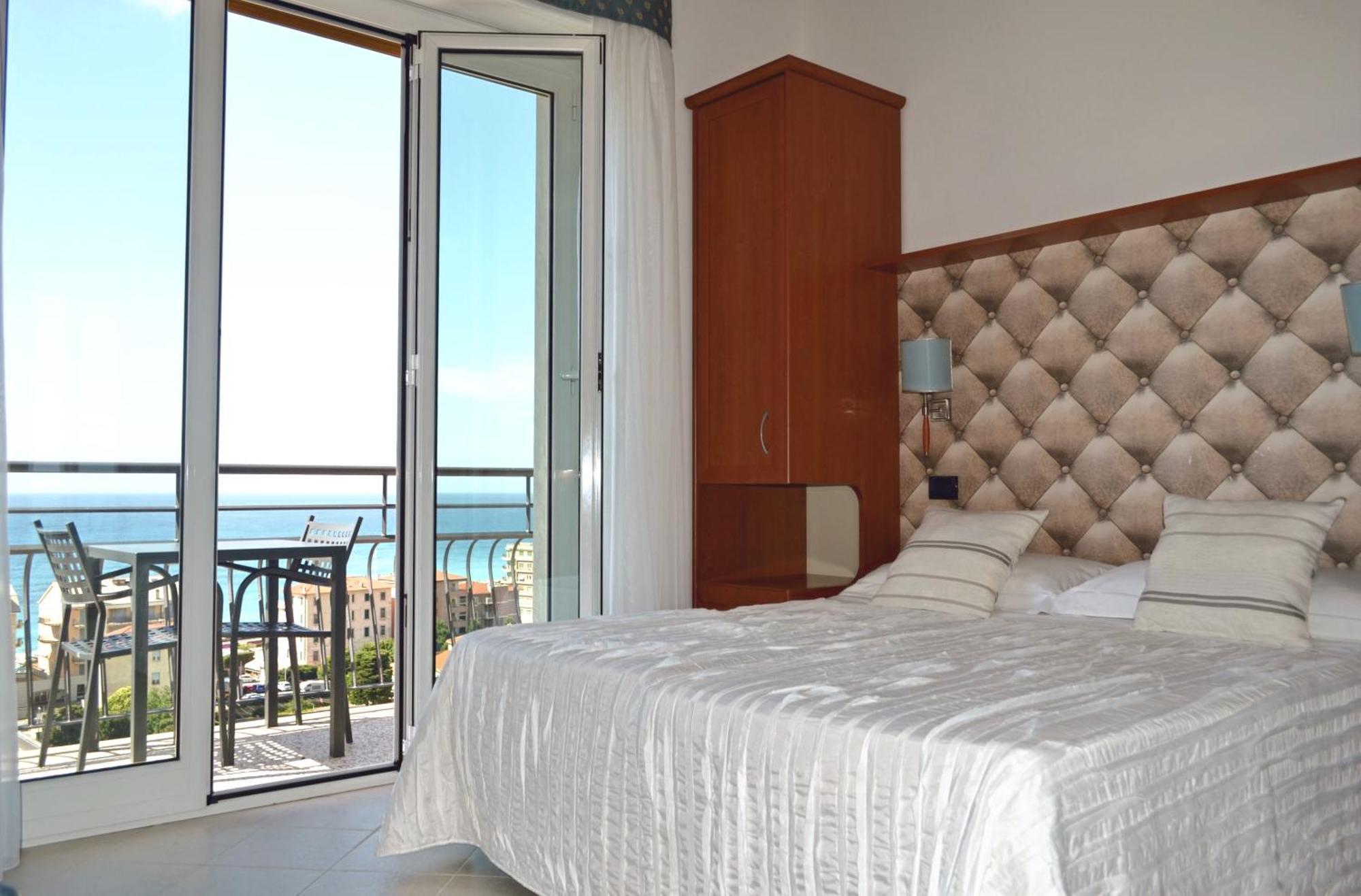 Hotel Noris Finale Ligure Zewnętrze zdjęcie