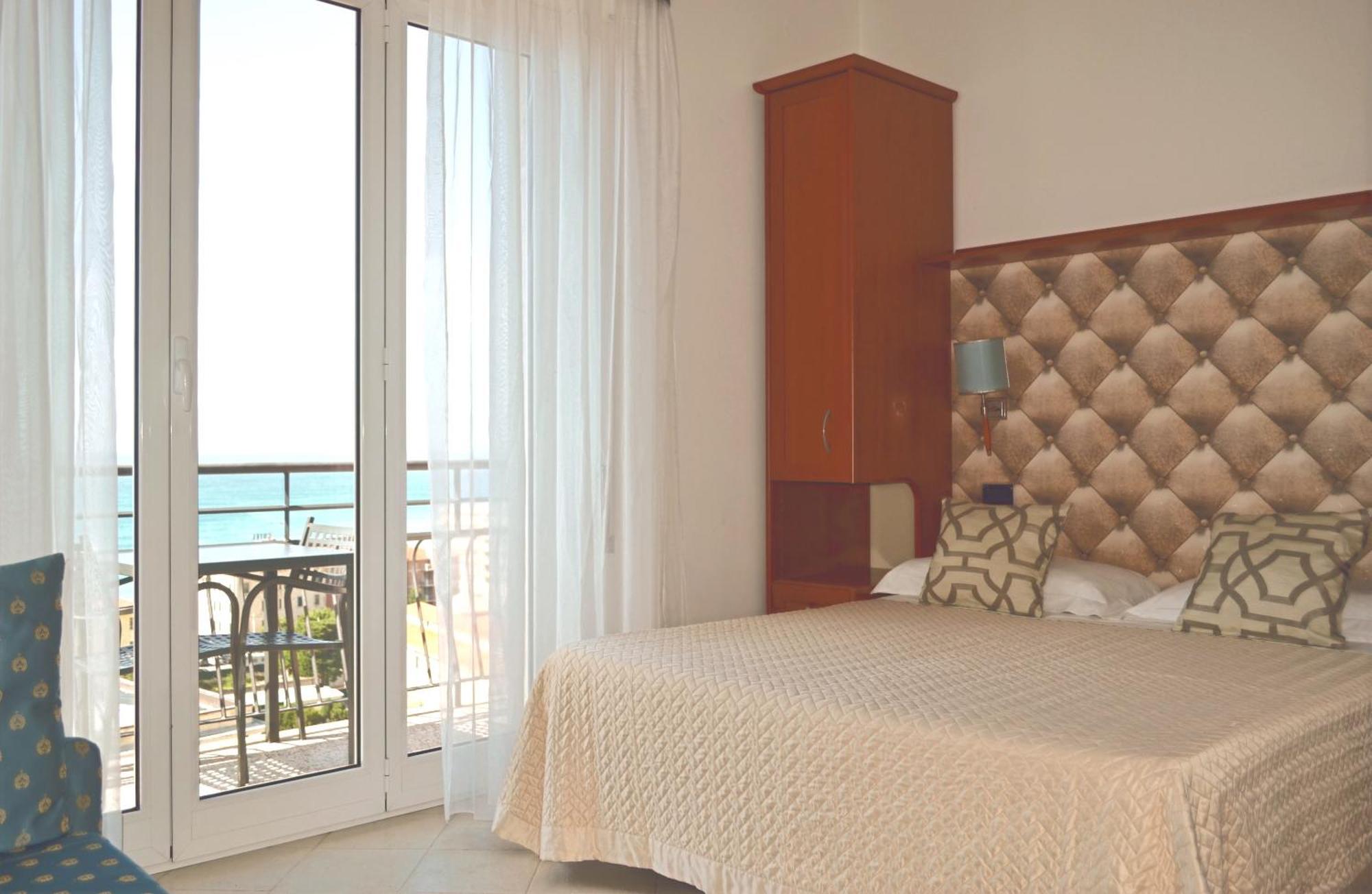 Hotel Noris Finale Ligure Zewnętrze zdjęcie
