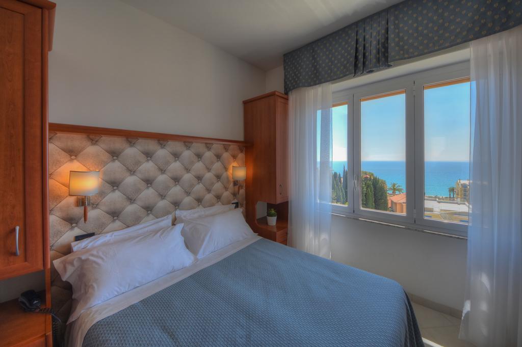 Hotel Noris Finale Ligure Zewnętrze zdjęcie